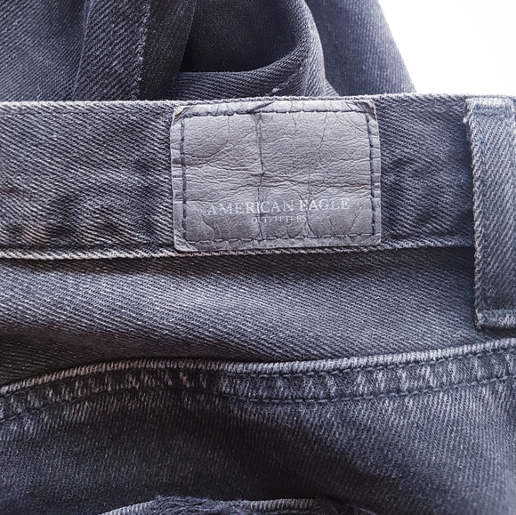 AMERICAN EAGLE Black Distressed + Torn Mom Denim Jeans - Picture 9 of 11